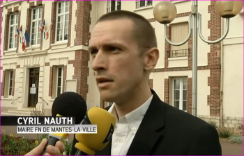 Far-Right Mayor Moves to Block Mosque Project in Paris