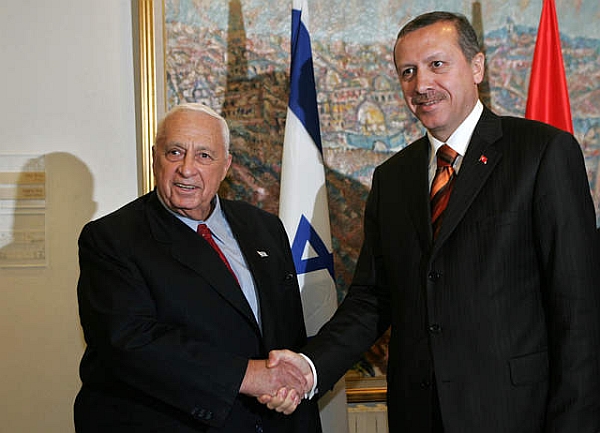  اردوغان يعلن قرب تطبيع العلاقات مع الكيان الاسرائيلي