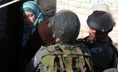 قوات احتلال إسرائيلية تعتدى بالضرب على سيدة فلسطينية فى القدس 