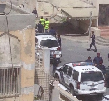 مداهمات لمنازل في مناطق عديدة في البحرین بحثا عن الهاربين من «الحوض الحاف»