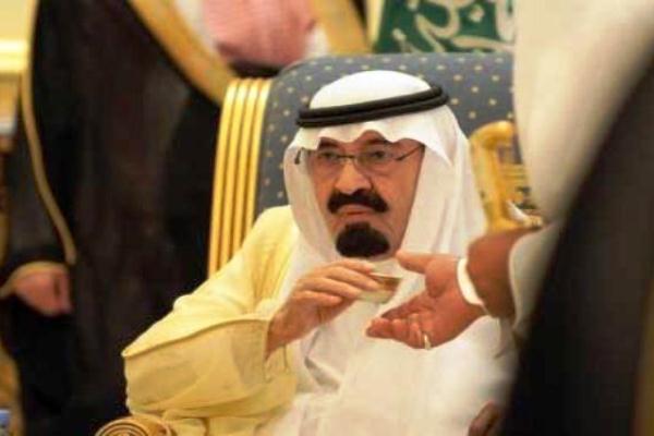 الملك السعودي يعفي «سلمان بن سلطان» من منصبه كنائب لوزير الدفاع ويعين «خالد بن بندر» مكانه