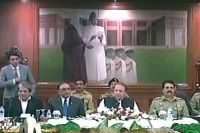 کراچی میں امن وامان سے متعلق اجلاس میں ٹارگٹڈ آپریشن جاری رہنے پر اتفاق