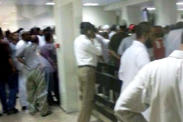 أنباء عن توزيع للجوازات البحرينية للأجانب من جنسيات عربية وآسيوية !