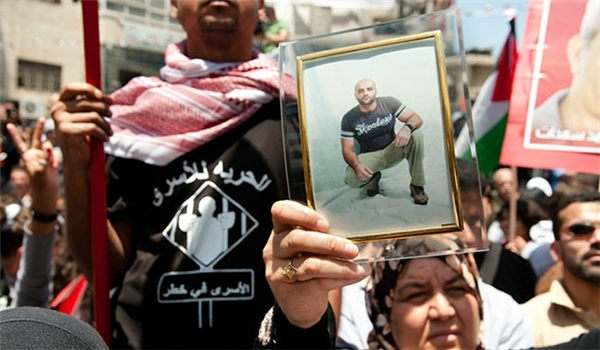 Palestine: Hundreds of Prisoners to Go on Hunger Strike in Solidarity with Detainees