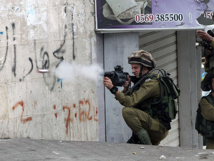 قوات الاحتلال تقتل فلسطينيين لم يمثلا أي خطر أثناء الاحتجاج