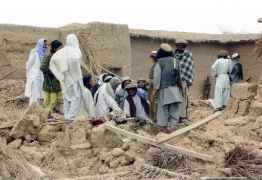 طائرات باكستانية تقصف مخابئ لمتشددين وتقتل 32 شخصا شمال باكستان