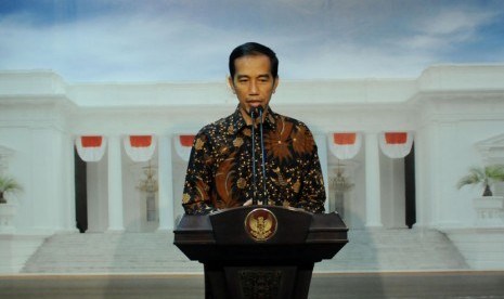 Jokowi Ajari Pemerintah Pusat dan Sejumlah Menteri Tekan Inflasi