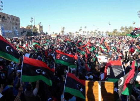 مظاهرات في عدة مدن مؤيدة للعملية العسكرية التي يقودها اللواء حفتر