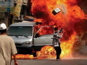استشهاد وإصابة العشرات من الأشخاص بسلسلة تفجيرات في العاصمة بغداد