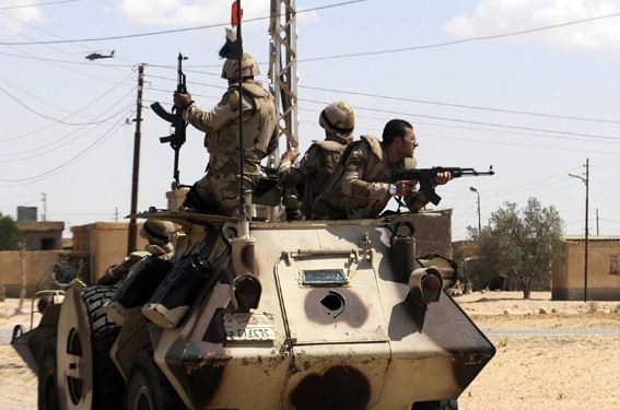 مسلحون مجهولون يقتلون ستة عناصر في الجيش المصري بينهم ضابط