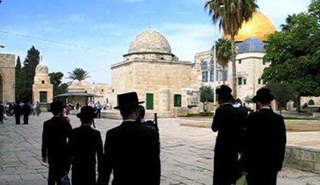 عشرات المستوطنين يقتحمون الأقصى بقيادة حاخام متطرف