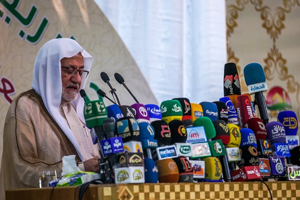 «السيد الحيدري»: الإمام الحسين(ع) درة نادرة تعبر عن روح الإسلام وتطلق الإشعاع المحمدي الأصيل
