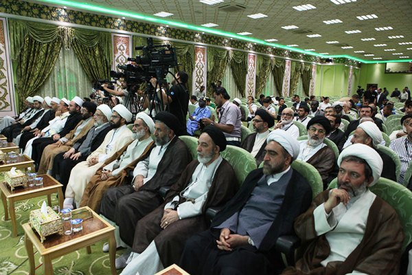 نطالب بتبني مشروع لدارسة سيرة الإمام الحسين(ع) عالمياً والتعريف بها