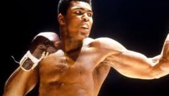 Une cérémonie musulmane honore Mohammed Ali