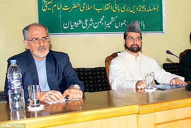 Mirwaiz calls on Iran to help bring peace to Kashmir