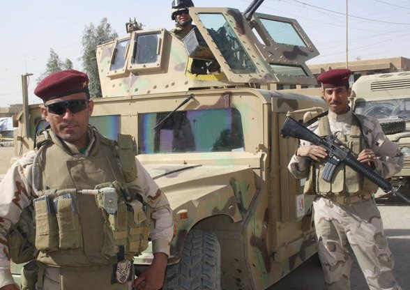 الجيش العراقي يحاصر مناطق تواجد الارهابيين في الموصل تمهيدا لتطهيرها