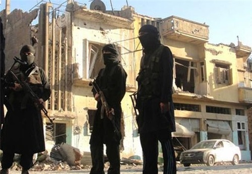 Clashes Intensify between ISIL, Al-Nusra in Eastern Syria