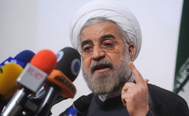 الرئيس الإيراني: إيران لن تتردد في الدفاع عن المراقد المقدسة بالعراق