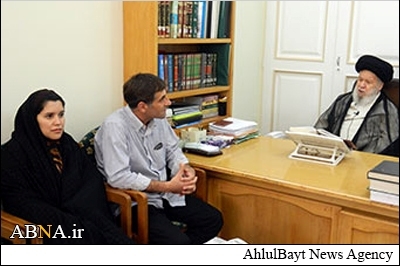 برازیل کی خاتون آیت اللہ موسوی کے دفتر میں حاضر ہو کر شیعہ ہو گئی