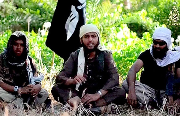 Father of British ISIL terrorist ‘wants to cry’ over online video