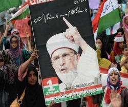 فوج کا نمائندہ آنے تک طیارے سے باہر نہیں آئوں گا،طاہرالقادری