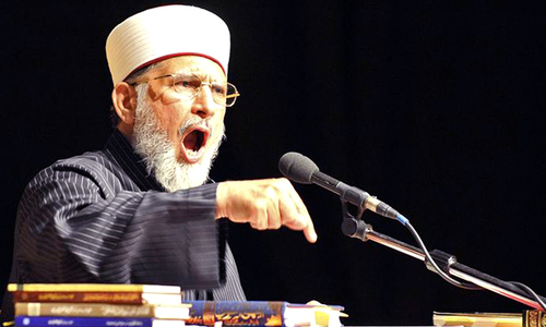 طاہرالقادری کا طیارے میں خطاب : نواز شریف اور شہباز شریف دونوں خطرہ ہیں