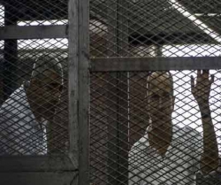 مصر میں الجزیرہ ٹی وی چینل کے تین صحافیوں کو سزائیں