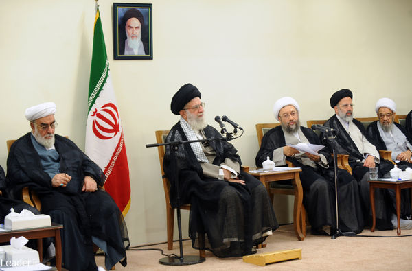 Imam Jamenei: «La Arrogancia Mundial está Tratando de Quebrantar la Paz y la Tranquilidad en Irak»
