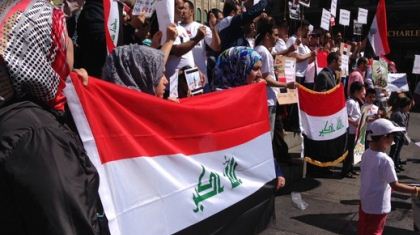 Turcs défilent à condamner les crimes EIIL en Irak 