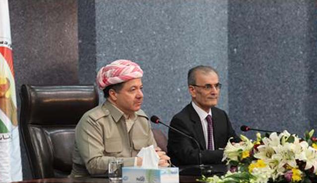 البارزاني يصل الى كركوك في أول زيارة له بعد سيطرة الاكراد على المدينة