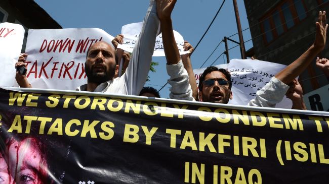 Thousands of Kashmiris stage mass protest against ISIL extremist militants