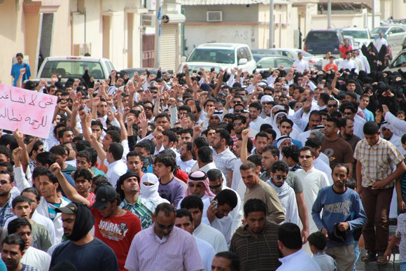 هيومن تكشف عن ان السلطات السعودية تتجسس على وسائل الاتصال في منطقة القطيف الشيعية 