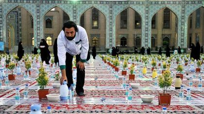 Sanctuaire de l'Imam Reza offre le plus élevé Iftar le monde islamique 