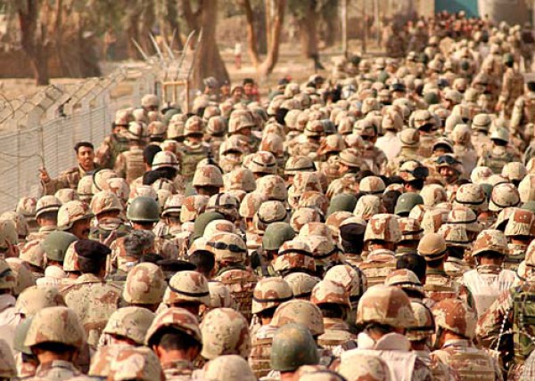 الجيش العراقي يتمركز في قاعدة "سبايكر" وقصف كثيف على مواقع داعش في تكريت