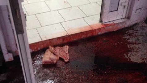  Le centre islamique de Papeete profané par du sang et une tête de porc