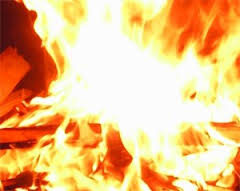 Христиане сожгли мечеть после теракта в церкви