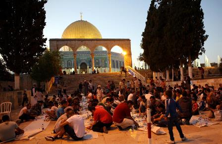  Al-Aqsa Mosque provides special taste of Ramadan 