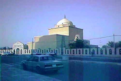 جامعا "الخضر" و"الصابونجي" يتعرضان للسرقة على يد مسلحين مجهولين في الموصل