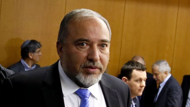 Israel's foreign minister ends alliance with Netanyahu