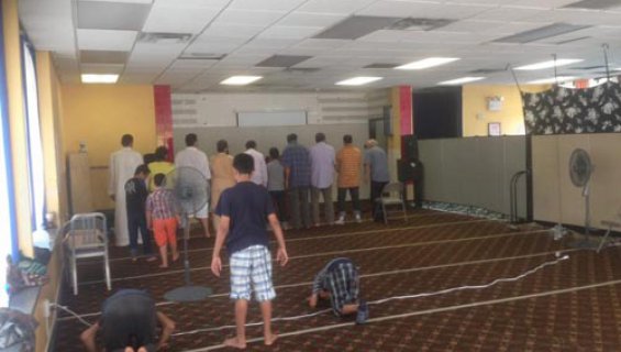 Ramadan : un Burger King, la mosquée de fortune des musulmans de Brooklyn