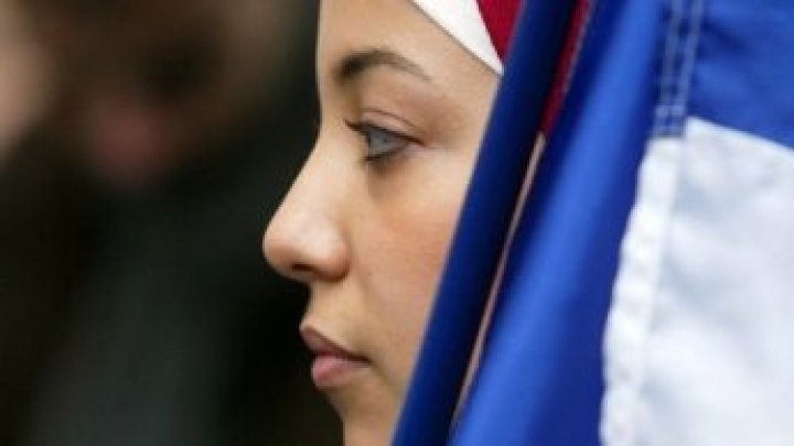 Legal challenge to French mayor’s ban of Muslim hijab on beach