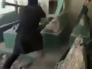 Боевики «халифата» развернули войну против мусульманских кладбищ