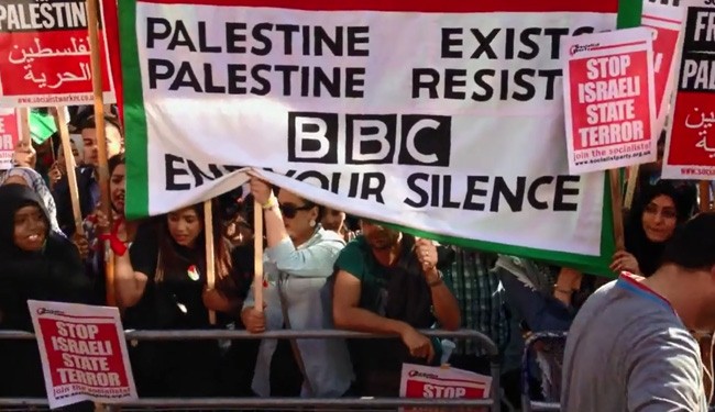Thousands pro-Gaza protesters:: 'BBC, shame on you’