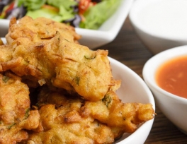 Ramadan recipes: Enjoy hot, crunchy traditional Indian pakoras