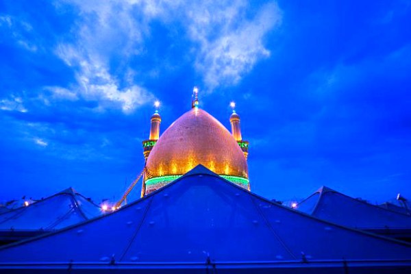 بالصور / المؤمنون يحيون ليلة القدر الأولى في مرقد أبي الفضل العباس (ع) في كربلاء المقدسة