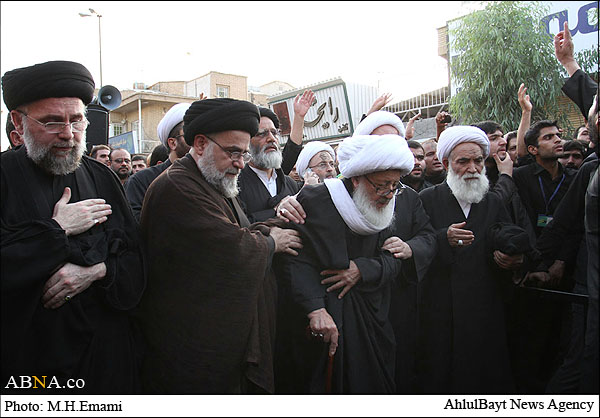 Ayetullah Vahid Horasani huzurunda İmam Ali’nin şehadet merasimi / Foto