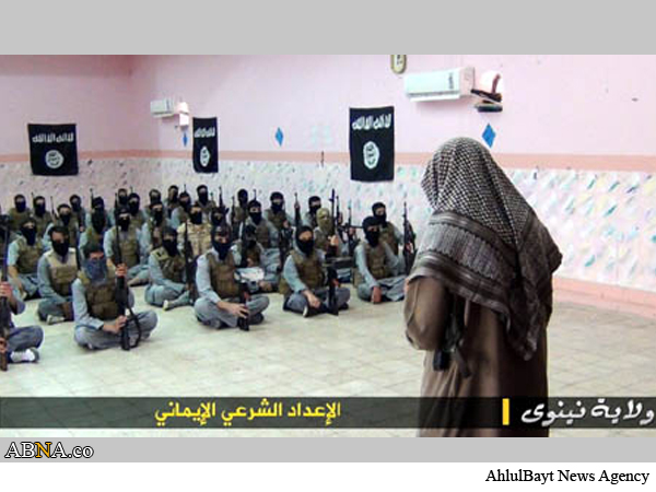بالصور / داعش يدرب الاطفال على حمل السلاح في الموصل