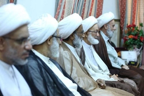 رجال الدين الشيعة بالبحرين يعلنون عن تأسيس "اللقاء العلمائي" بعد أيام من إغلاقه