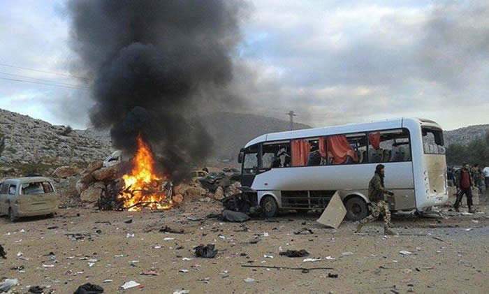 اشتباكات عنيفة بين فصيلين مسلحين من المعارضة واقفال معبر حدودي مع تركيا