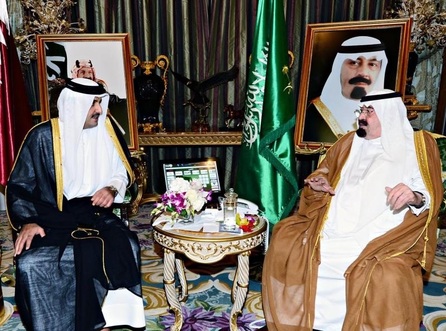 Qatar Emir in Surprise Saudi Visit with King Abdullah 